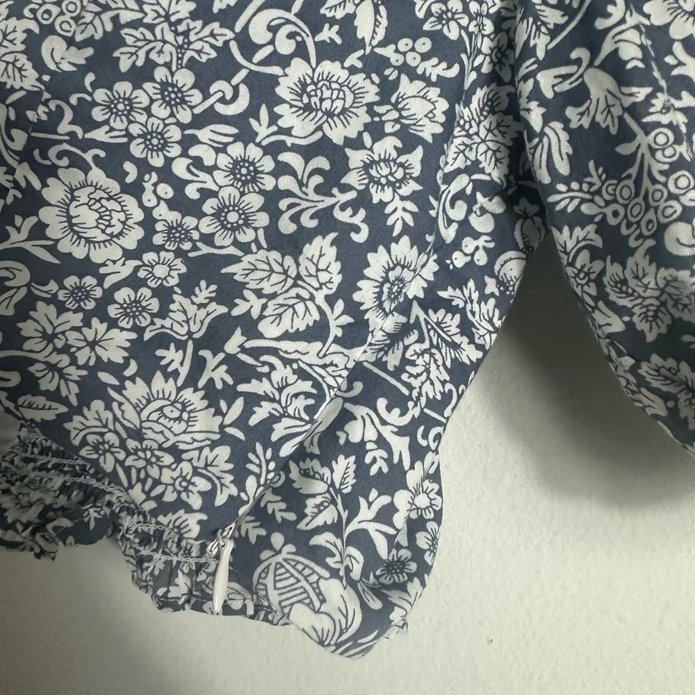 Anthropologie Opt Blue/white Floral Cropped Puff Sleeve Blouse Size M
